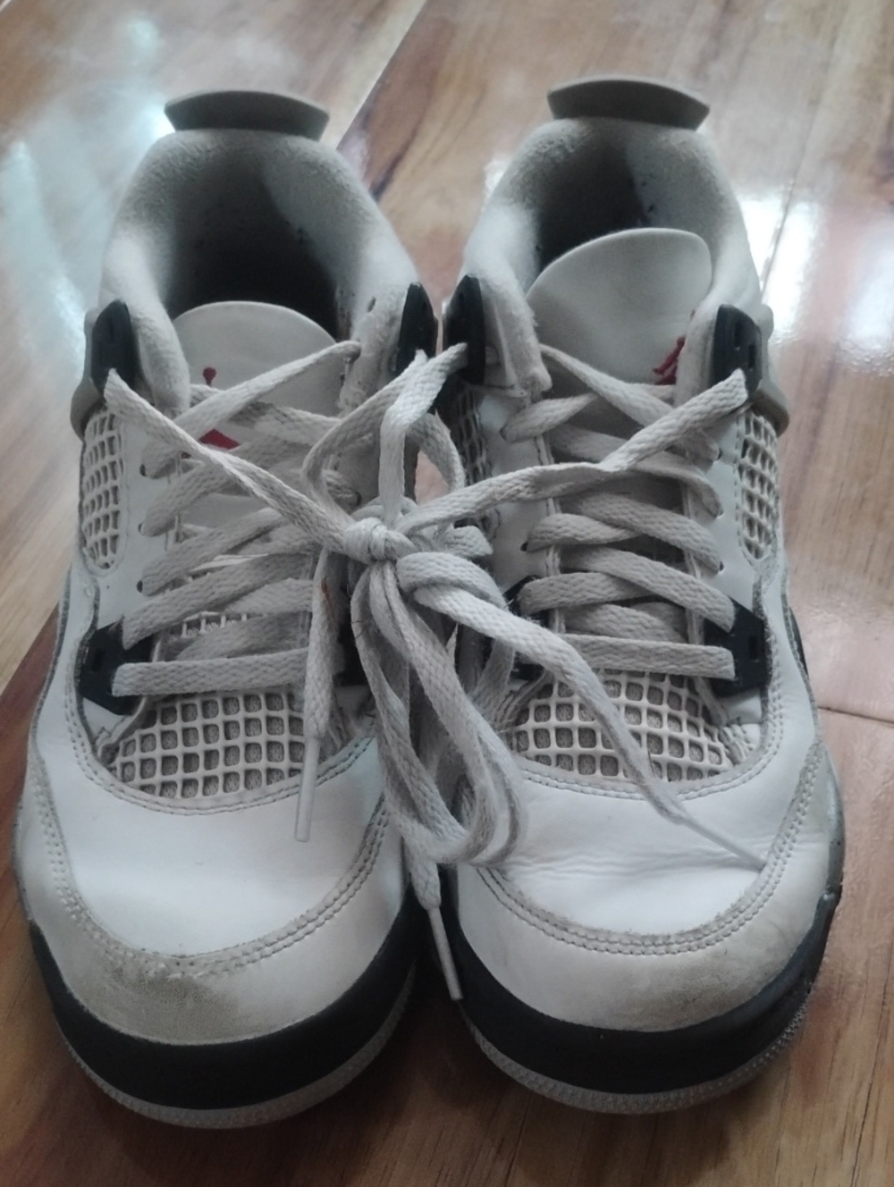 Youth White and Black Athletic Sneakers - Classic Lace-Up Design